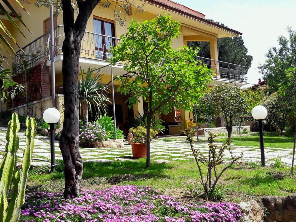 Invit Arti B&B Capoterra Ngoại thất bức ảnh